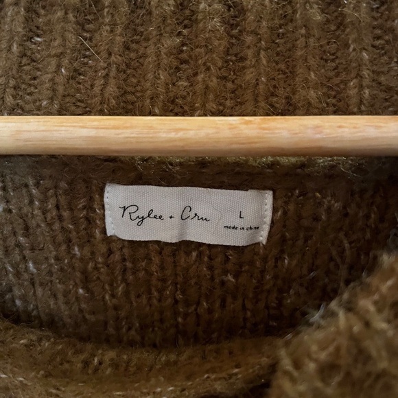 Rylee + Cru Sweater - Picture 2 of 2